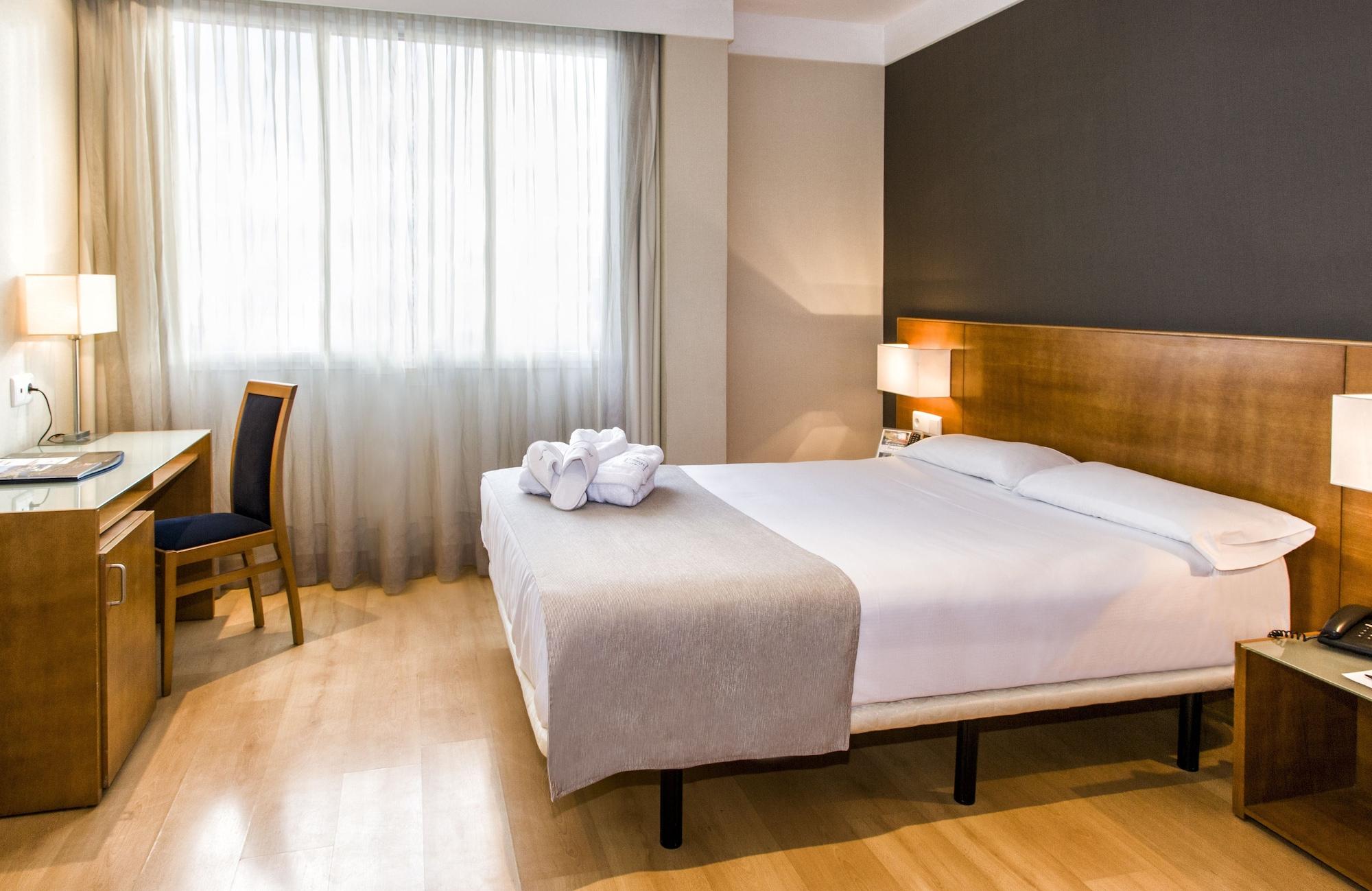 โฮเต็ล เซนิท โลโกรโน Hotel โลโกรโญ ภายนอก รูปภาพ