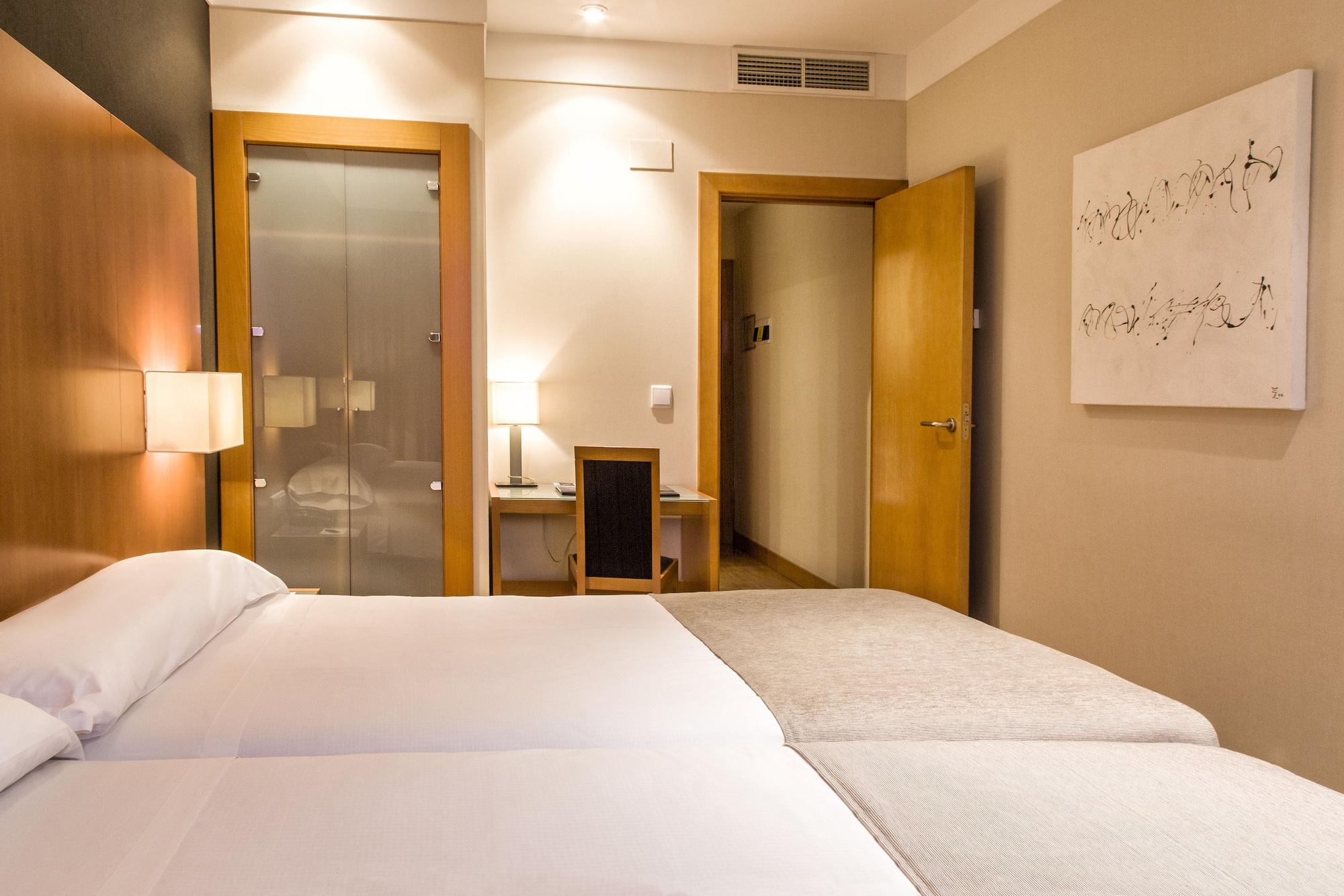 โฮเต็ล เซนิท โลโกรโน Hotel โลโกรโญ ภายนอก รูปภาพ